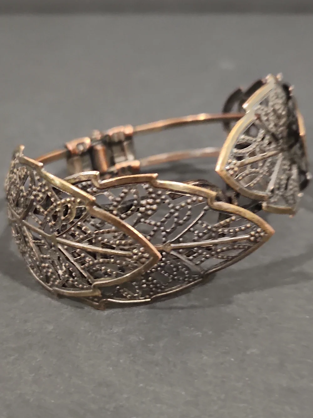 Vintage Antique Brass Tone Filigree Bracelet Wide Leaf Hinged Cuff Bangle